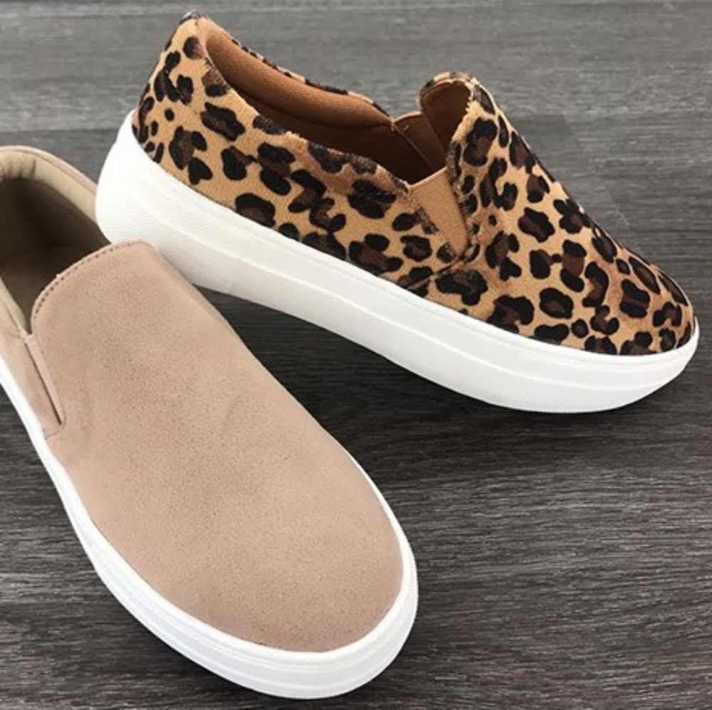 HP 😍 Soft Leopard print slip on sneaker - Picture 7 of 7